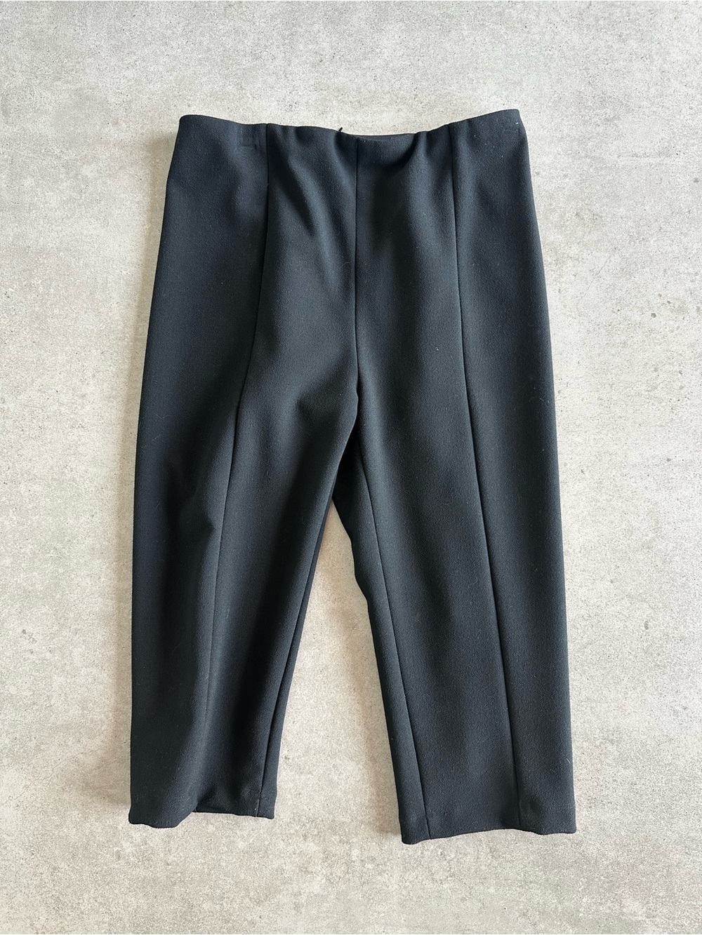 Zara Studio Black capri